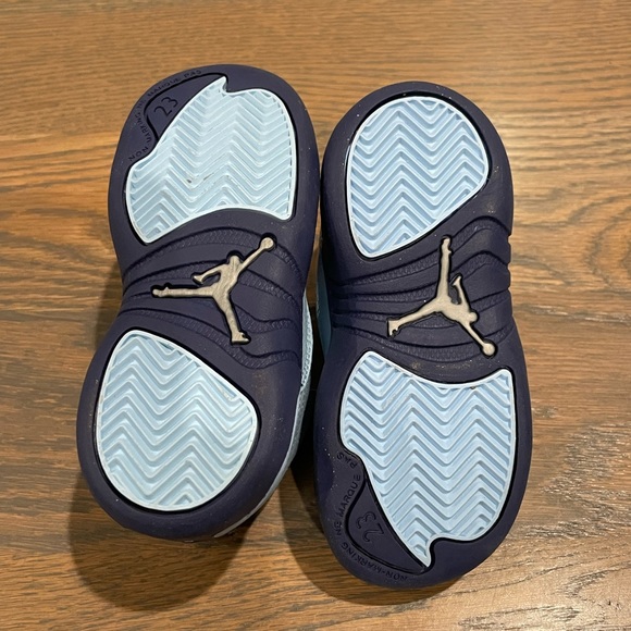 Jordan 12 Toddler size 7 excellent condition - Picture 4 of 5